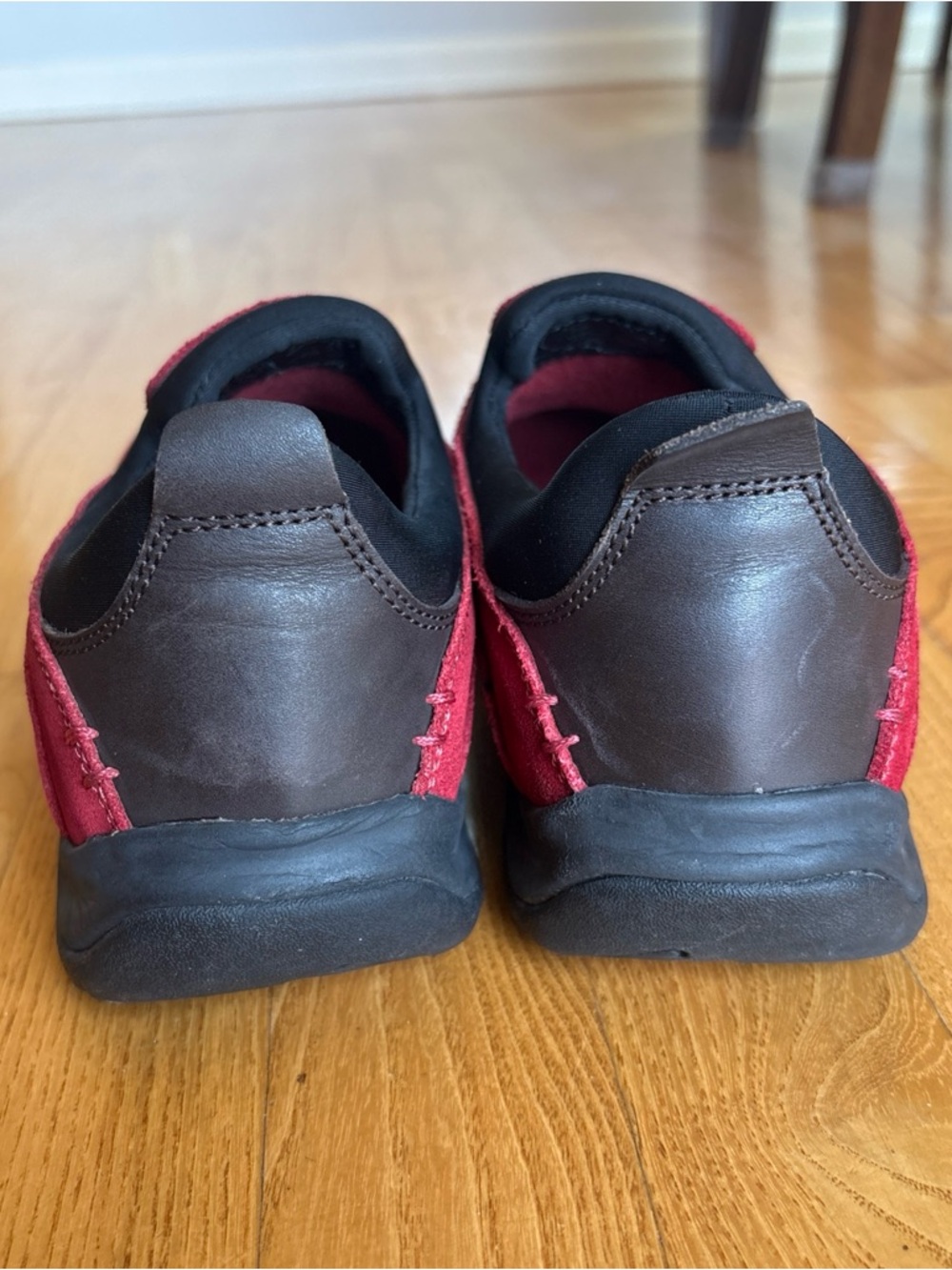 Lands' End Mocs Clogs Shoes Slip-On Red Suede Leather Comfort Womens Size 7.5B - Picture 6 of 12